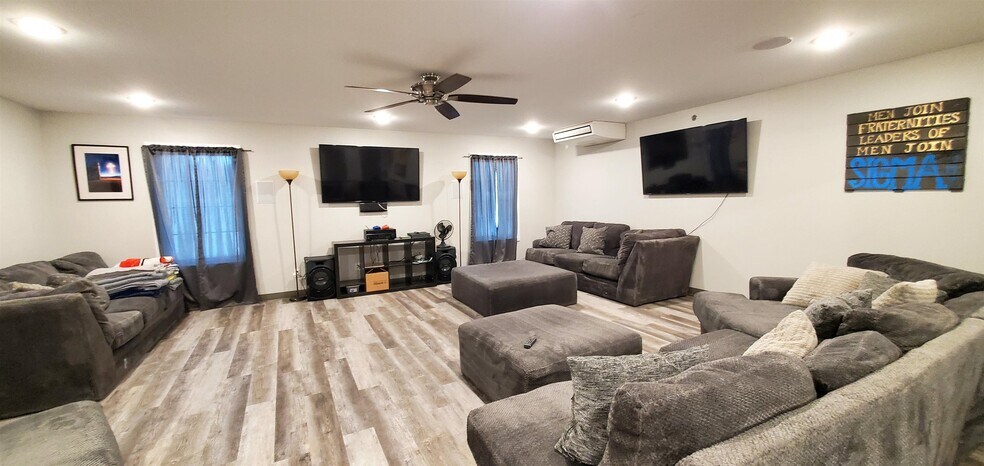 More Photos Of 404 W 7th St, Hays Sorority Fraternity House For Sale