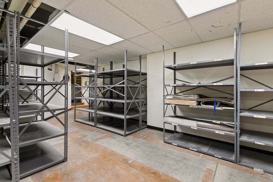 More Photos Of 1501 Cornwall Ave, Bellingham Bank For Sale