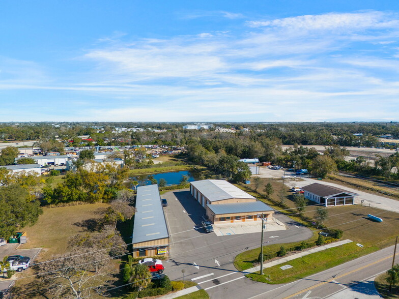 More Photos Of 810-814 49th St E, Palmetto Warehouse For Lease