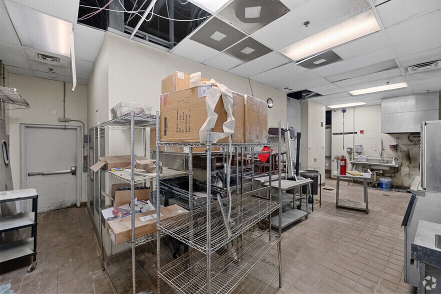 More Photos Of 2200 N Westmoreland St, Arlington Multifamily For Sale