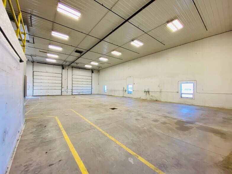 More Photos Of 1400 E Lincoln St, Gillette Warehouse For Lease