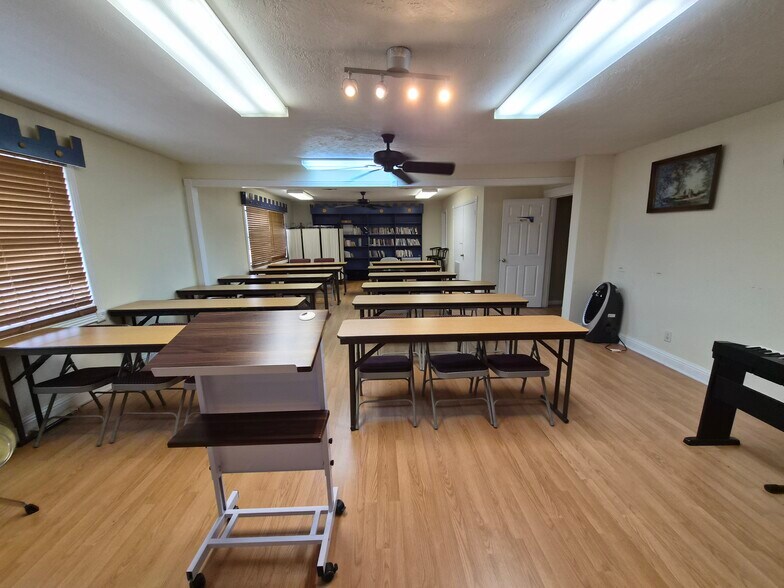 More Photos Of 1221 Dewey St, Houston Specialty For Sale