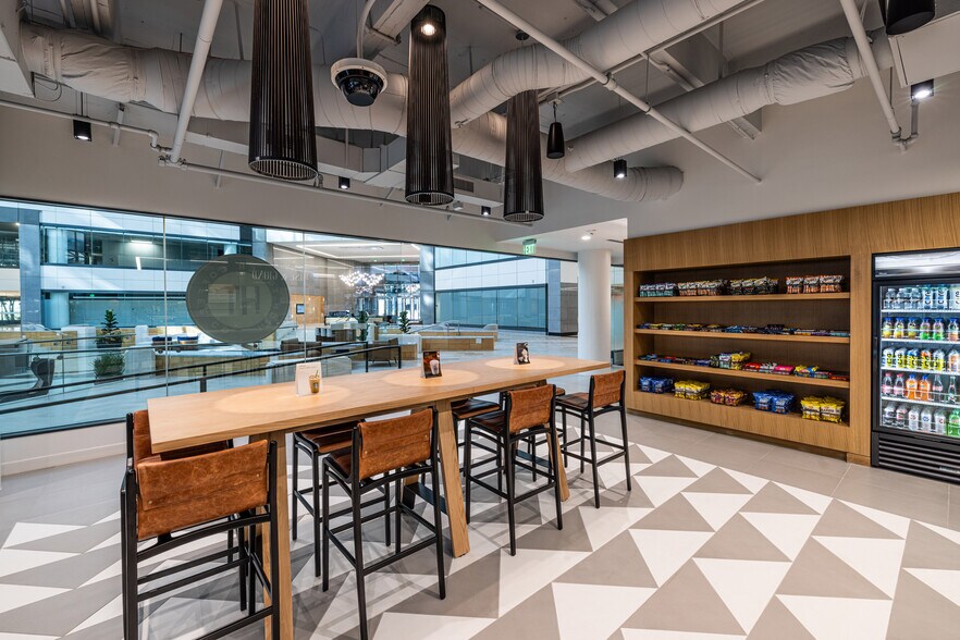 More Photos Of 1501-1507 Lyndon B Johnson Fwy, Dallas Unknown For Lease