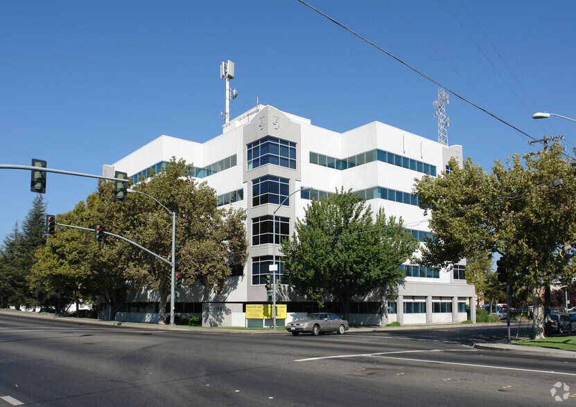 More Photos Of 1401 El Camino Ave, Sacramento Office For Lease