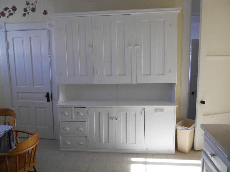 More Photos Of 115 S Main St, Vassar Office Residential For Lease