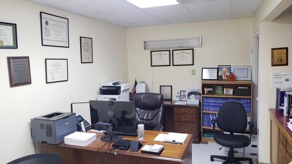 More Photos Of 3580 Harlem Rd, Cheektowaga Medical For Lease