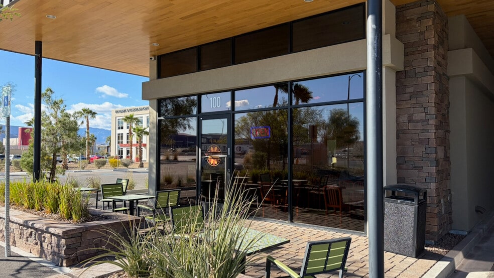 More Photos Of 8480 W Sunset Rd, Las Vegas Restaurant For Lease