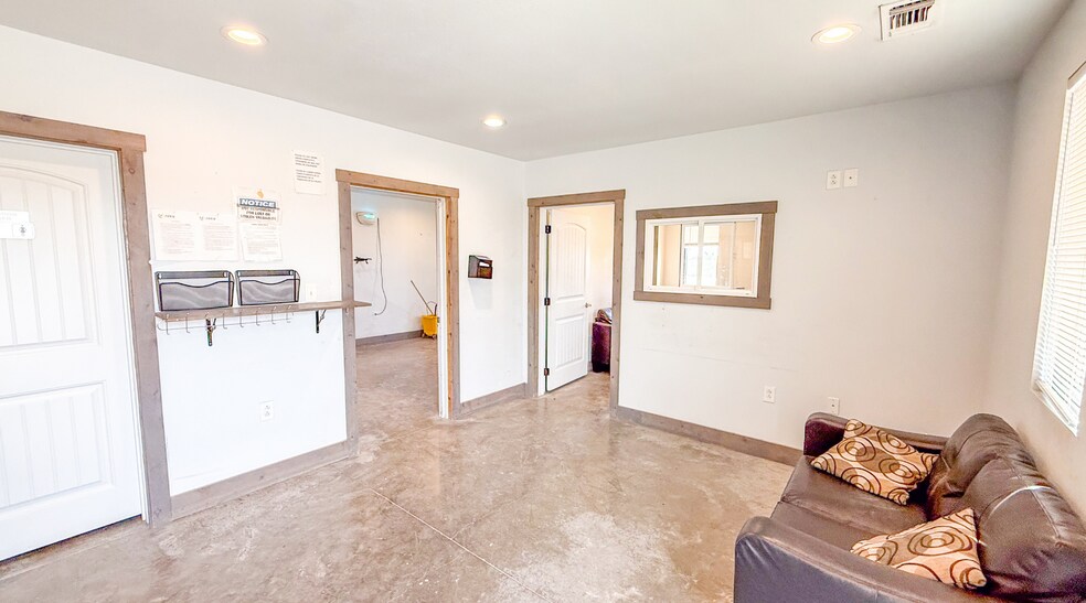 More Photos Of 1030 County 133 rd, Kermit Warehouse For Sale