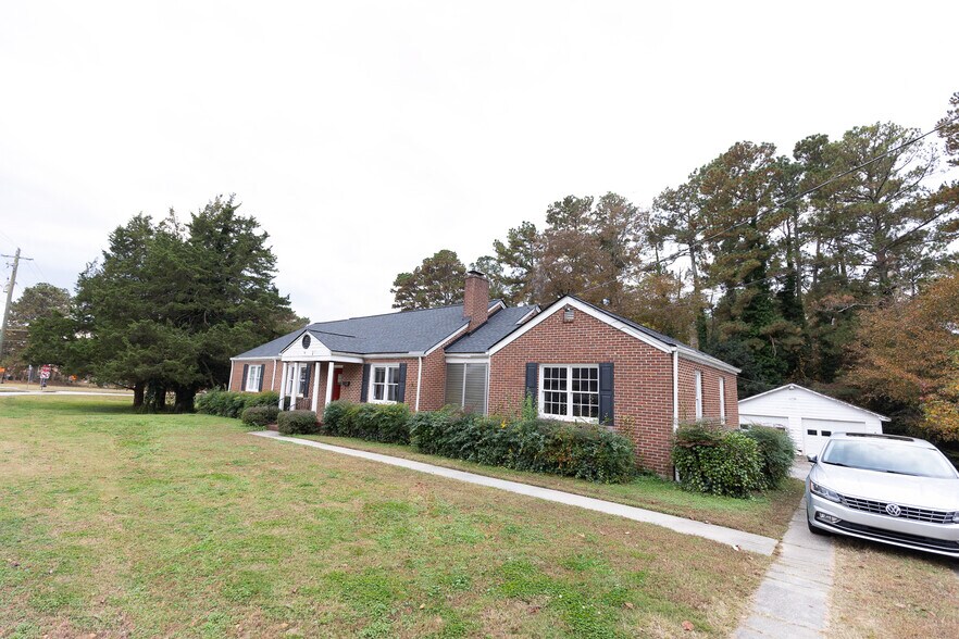 More Photos Of 330 S Culver St, Lawrenceville Loft Creative Space For Sale