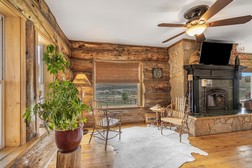 More Photos Of 13 Gott Ln, Salmon Hospitality For Sale