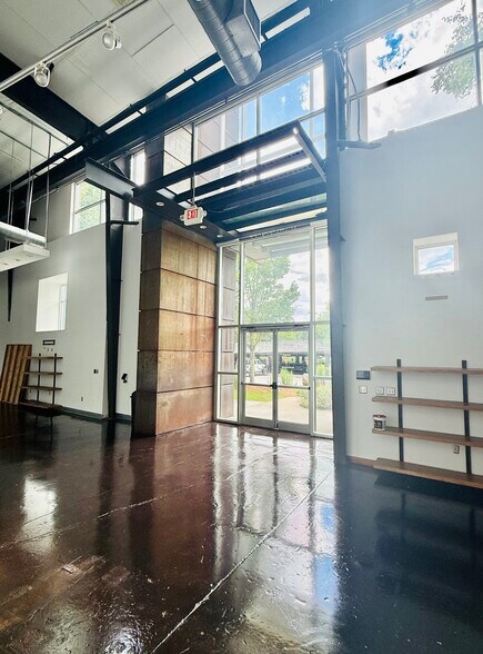 More Photos Of 887 W Marietta St NW, Atlanta Loft Creative Space For Lease