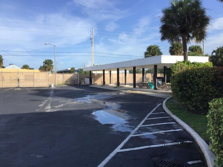 More Photos Of 300 S 6th St, Fort Pierce Office For Sale