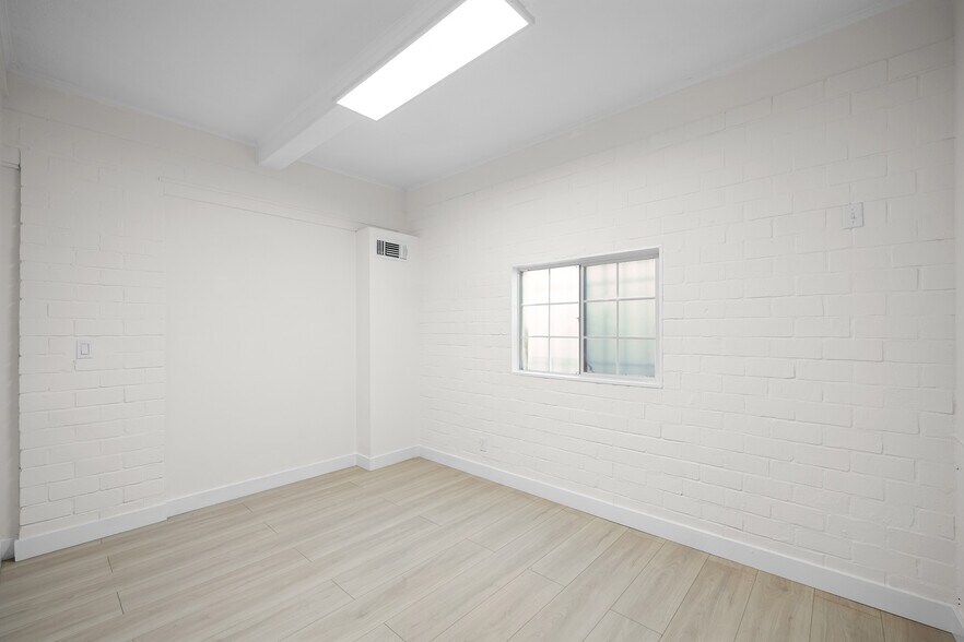 More Photos Of 2823 W 8th St, Los Angeles Office For Lease