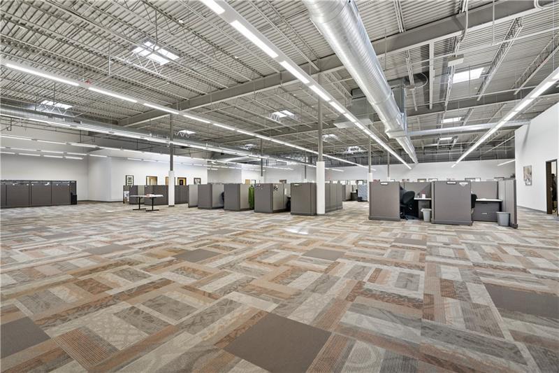 More Photos Of 7025 Clairton Rd, West Mifflin Flex For Lease