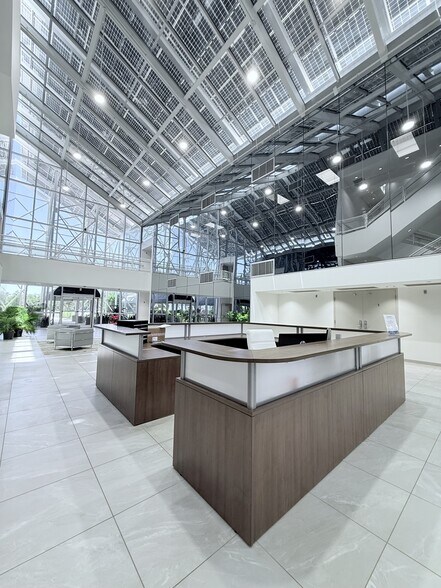 More Photos Of 4406 W Linebaugh Ave, Tampa Office For Lease