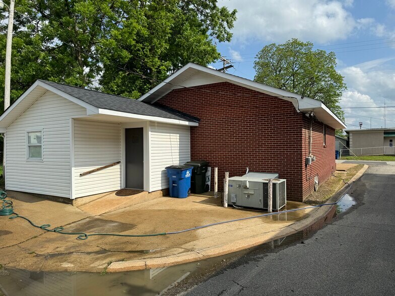 More Photos Of 103 Garland St, Greenfield Office Residential For Sale