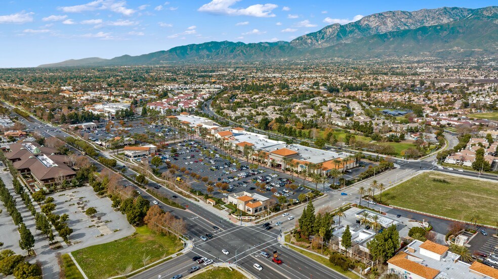 More Photos Of 11070-11090 Foothill Blvd, Rancho Cucamonga Department Store For Sale