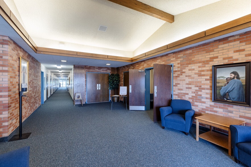 More Photos Of 5580 Golden Rd, Hillsboro Specialty For Sale