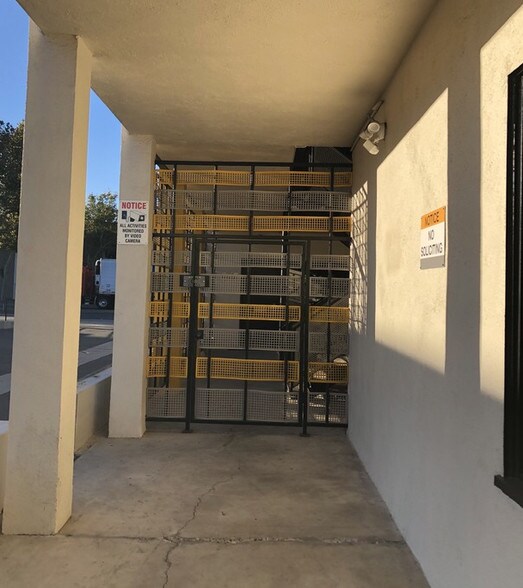 More Photos Of 1415 E 17th St, Santa Ana Office For Lease