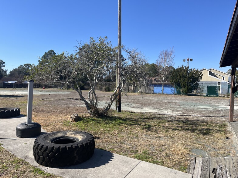 More Photos Of 3461 Peeler Rd, Jacksonville Sports And Entertainment For Sale