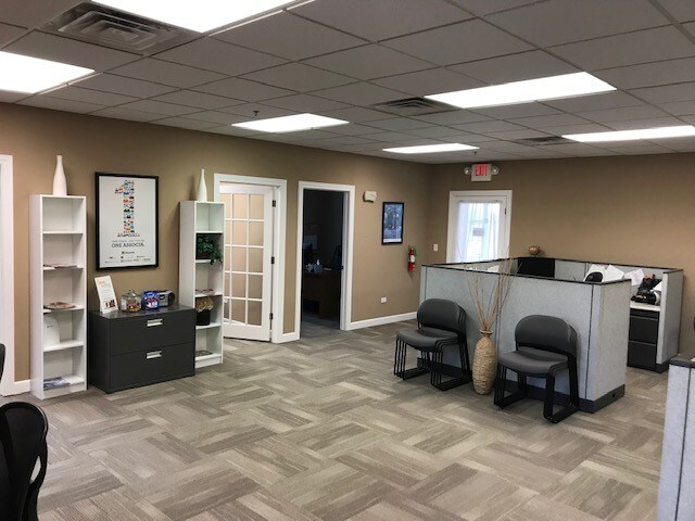 More Photos Of 24012 W Renwick Rd, Plainfield Office For Lease