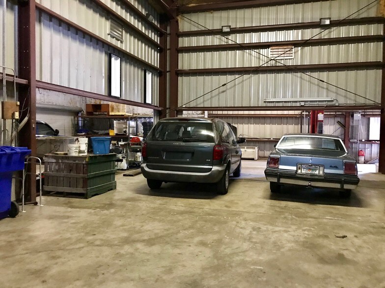 More Photos Of 6117 Lawrence Rd, Lake Worth Warehouse For Sale