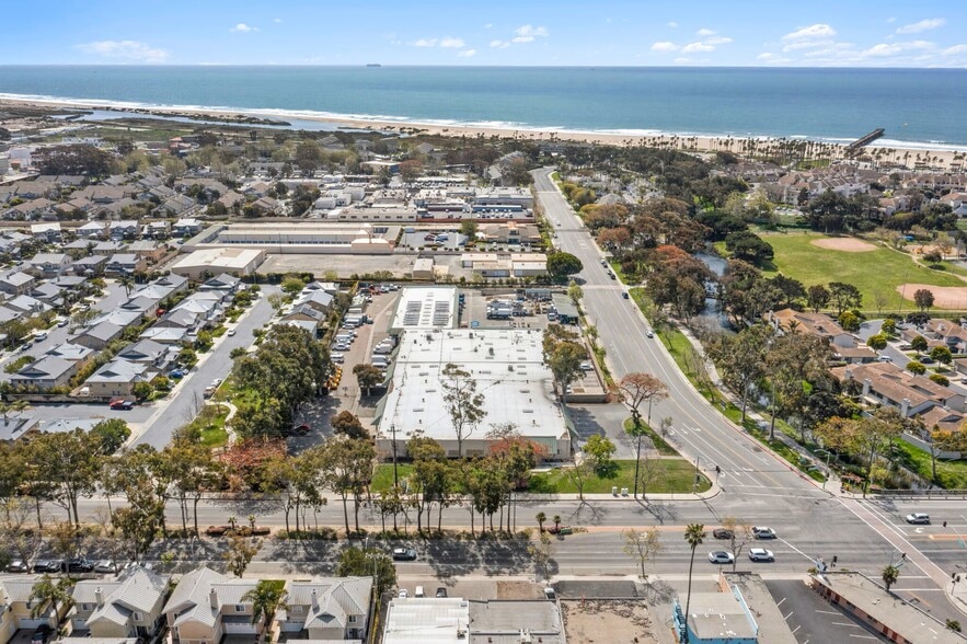 More Photos Of 700 E Port Hueneme Rd, Oxnard Warehouse For Sale