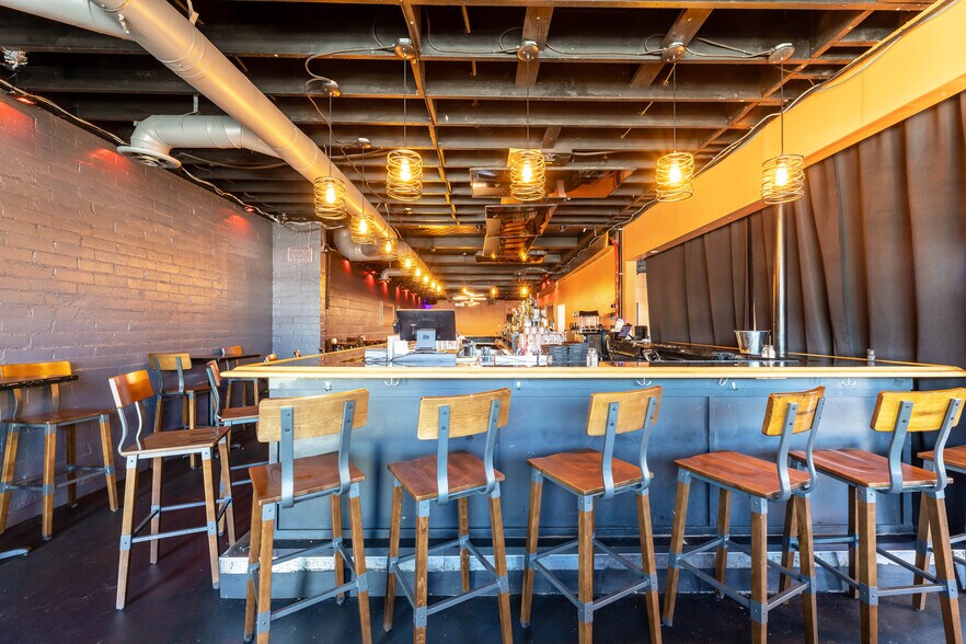 More Photos Of 13484 Washington Blvd, Marina Del Rey General Retail For Sale