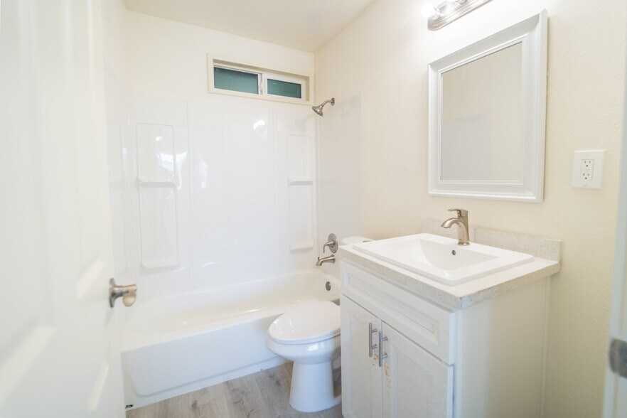 More Photos Of 1227 Coolidge Ave, National City Apartments For Sale
