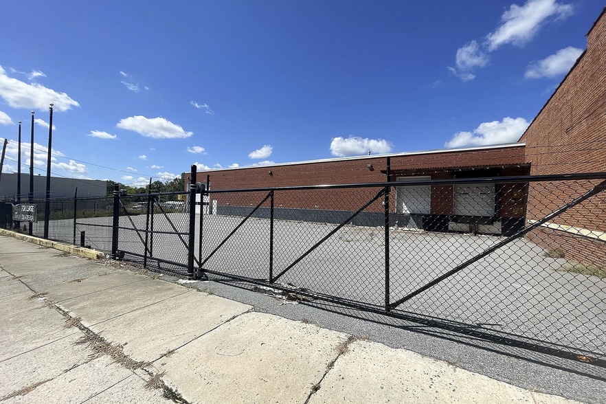 Primary Photo Of 944 S Elm St, Greensboro Warehouse For Lease