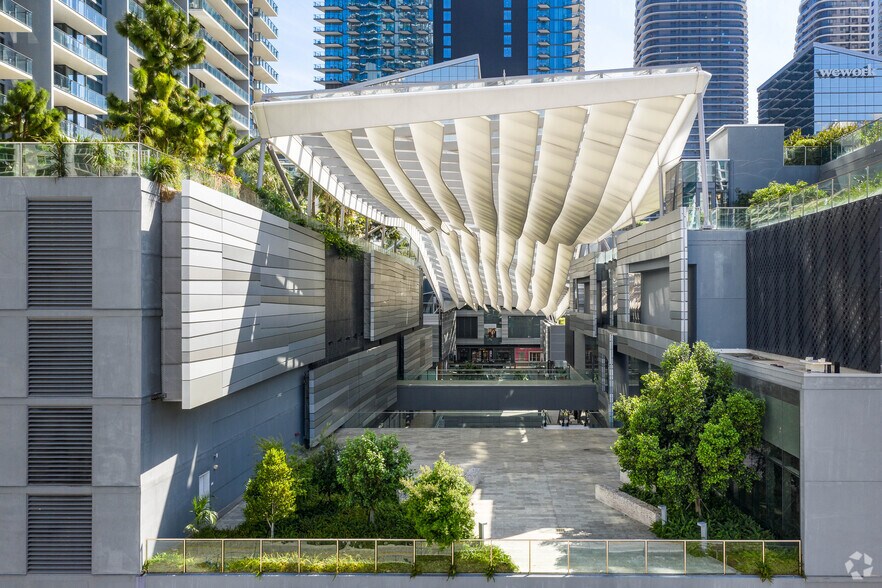 More Photos Of 98 SE 7th St, Miami Office For Lease