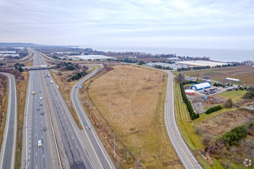 More Photos Of 4994 N Service Rd, Lincoln Land For Sale