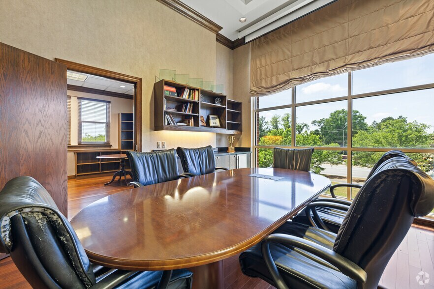 More Photos Of 3664 Coolidge Ct, Tallahassee Office For Lease
