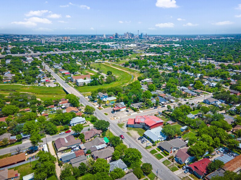 More Photos Of 800 Cincinnati Ave, San Antonio Freestanding For Sale