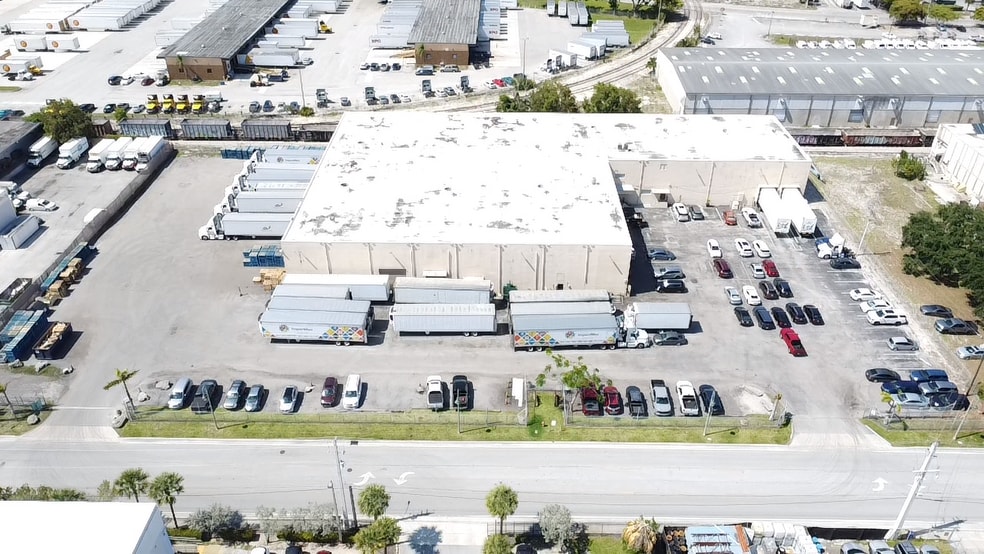 More Photos Of 1240 W 13th St, Riviera Beach Warehouse For Sale