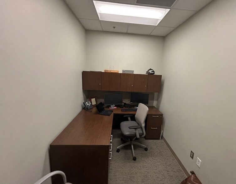 More Photos Of 7067 Veterans Pky, Pell City Medical For Lease
