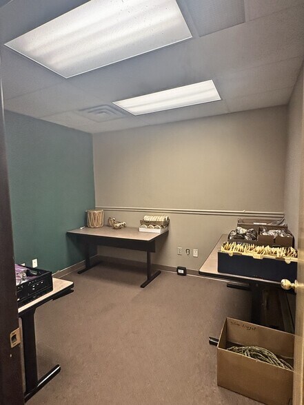 More Photos Of 136-150 Louisiana Blvd NE, Albuquerque Office For Sale