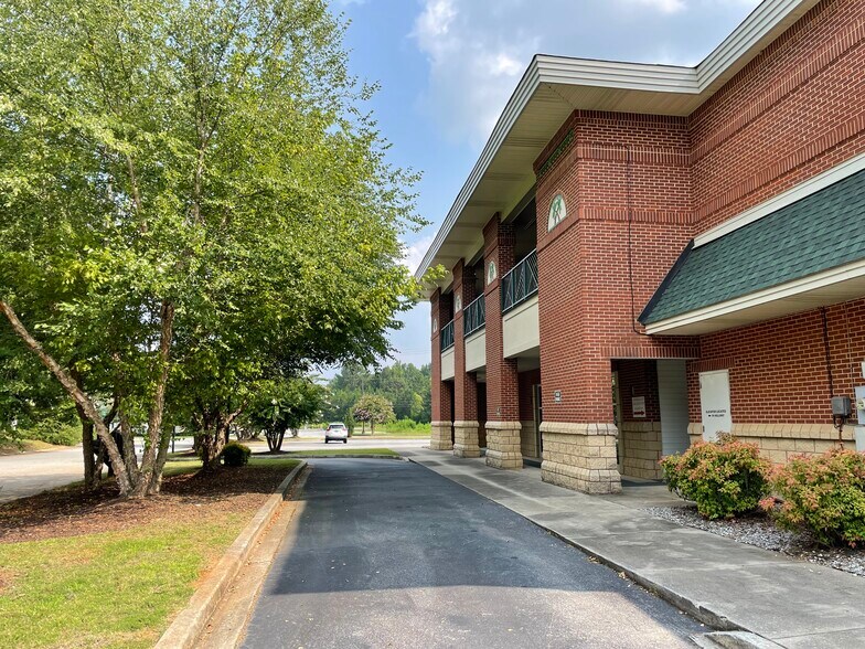 More Photos Of 1403 E Greenville St, Anderson Medical For Lease