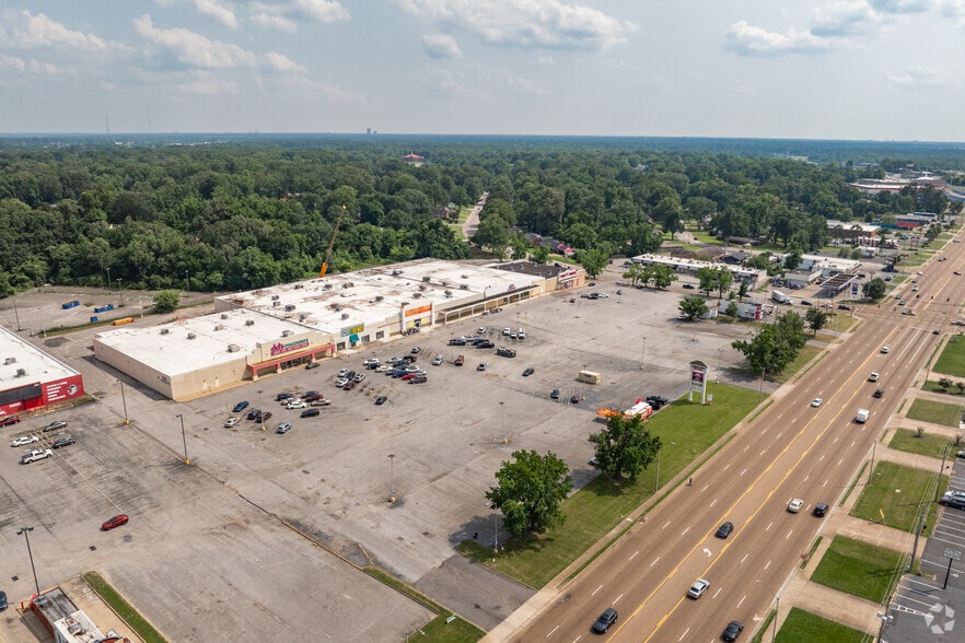 More Photos Of 3250-3278 Austin Peay Hwy, Memphis Storefront For Lease