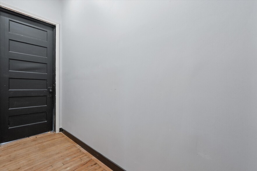 More Photos Of 1322 W Concordia Ave, Milwaukee Multifamily For Sale