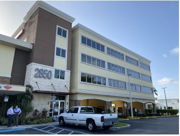 Primary Photo Of 2850 N Federal Hwy, Lighthouse Point Medical For Lease