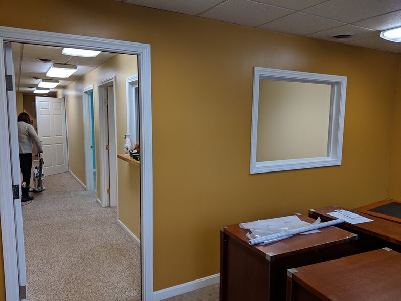 More Photos Of 42 Dover Point Rd, Dover Office For Lease