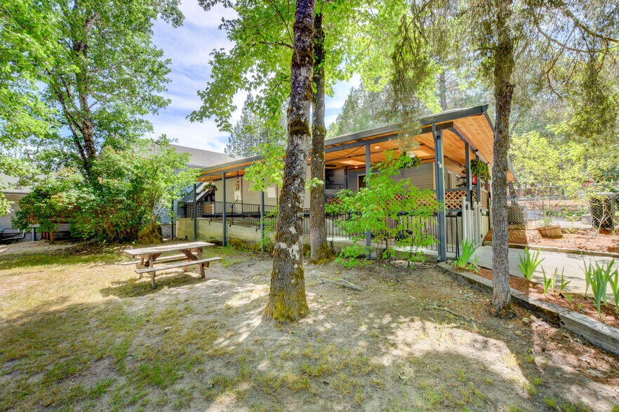 More Photos Of 625 Barbara Drive, Grants Pass Assisted Living For Sale