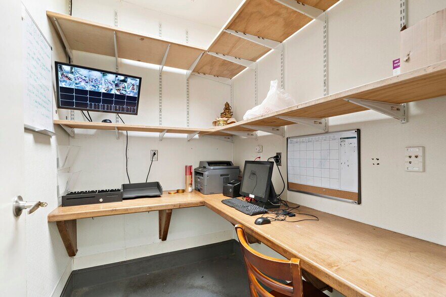 More Photos Of 2320 NASA Pky, Seabrook Restaurant For Sale