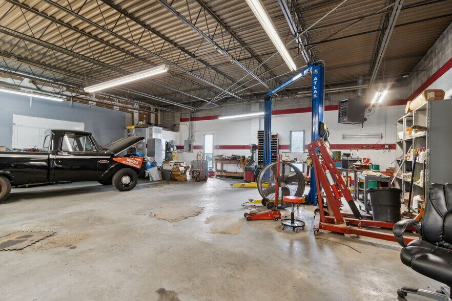 More Photos Of 1875 Airport Industrial Park Dr, Marietta Industrial For Sale