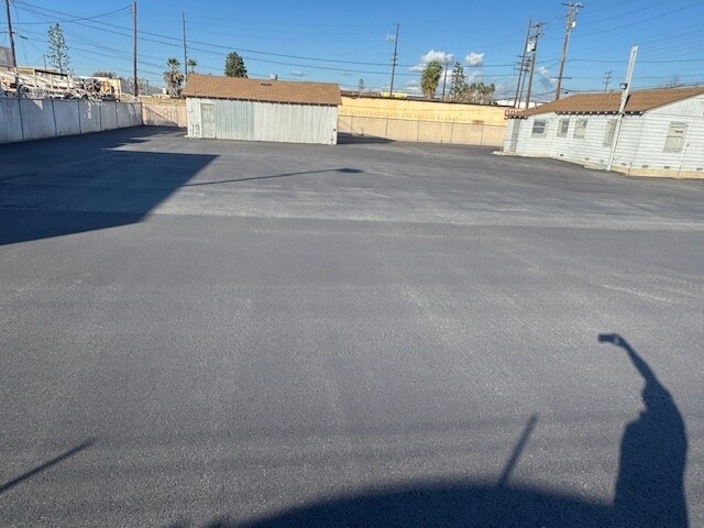 More Photos Of 402 N Sullivan St, Santa Ana Contractor Storage Yard For Lease
