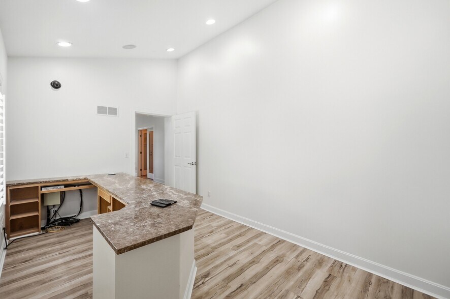 More Photos Of 8177 S Route 48, Maineville Office For Sale