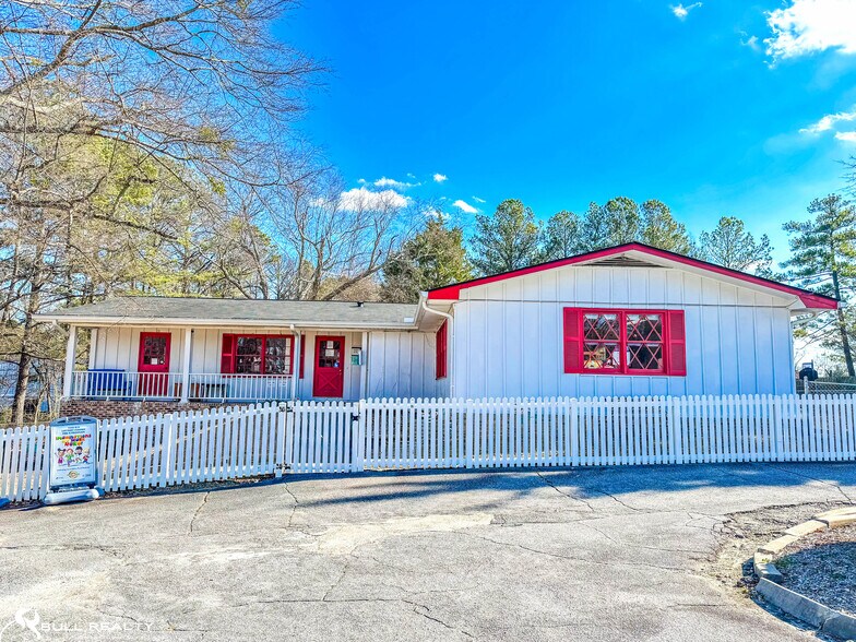 More Photos Of 5176 Old Norcross Rd, Norcross Daycare Center For Sale