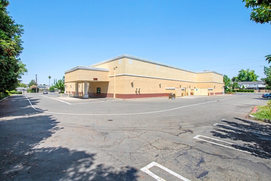 More Photos Of 6144 Dewey Dr, Citrus Heights Drugstore For Sale