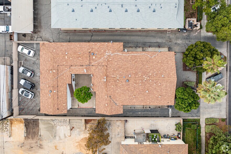 More Photos Of 1425 W Stoneridge Ct, Ontario Apartments For Sale